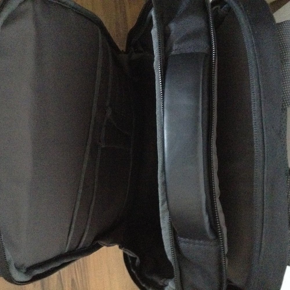 Laptop backpack - Picture 3 of 10